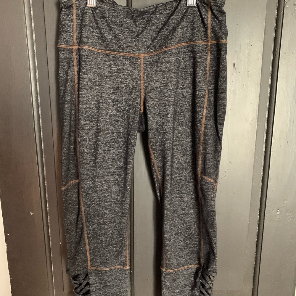 Athleta Capri workout pants